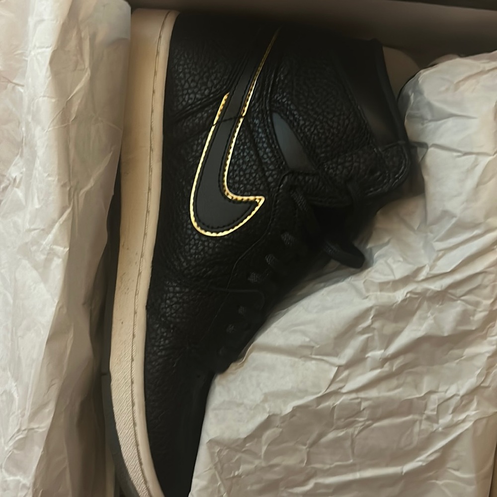 Sz 9.5 Jordan 1 anniversary edition